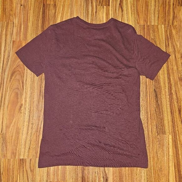 Old Navy Maroon Campfire Graphic Tee Mens Size Small - Picture 6 of 6